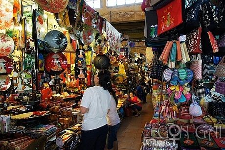 Chợ Bến Thành là một trong những khu chợ tuyệt vời nhất thế giới