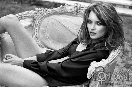 Kate Moss - từ ngạc nhiên năm 14 tuổi tới siêu mẫu tuổi 40