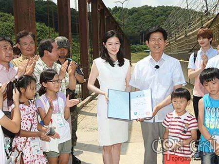 Lee Young-ae làm đại sứ hòa bình vùng phi quân sự Triều Tiên - Hàn Quốc