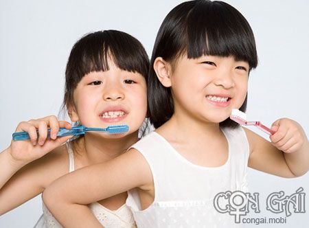 Giúp trẻ chăm sóc răng miệng đúng cách 