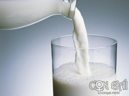 Những lỗi thường gặp khi pha sữa bột cho trẻ 