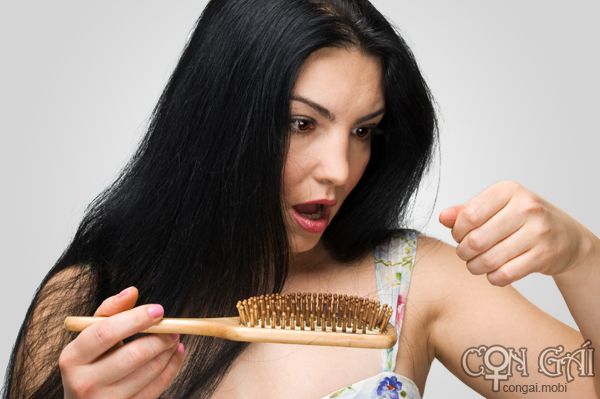 Một số nguyên nhân khiến bạn bị rụng tóc bất thường