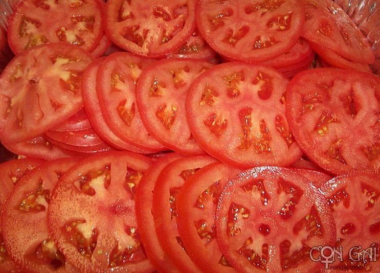 Nhớ tẩy da chết bằng cà chua và đường, một mẹo nhỏ giúp loại mụn đầu đen