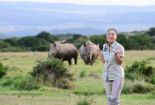 Hình ảnh Thu Minh rạng rỡ trong chiến dịch bảo vệ tê giác